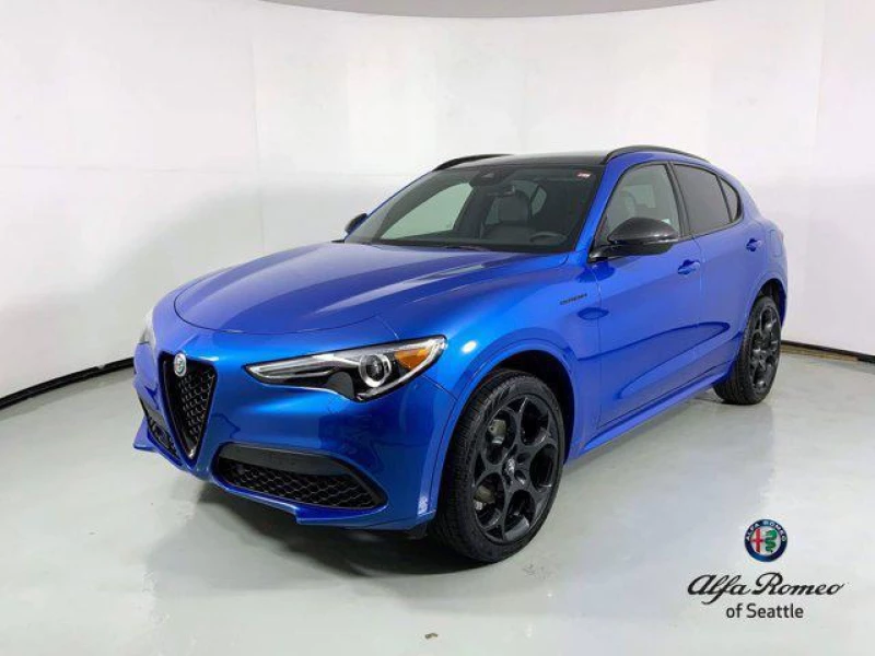 2023 Alfa Romeo Stelvio Estrema AWD