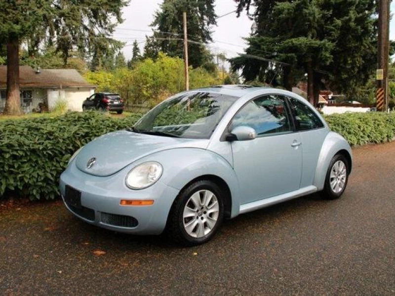 2010 Volkswagen New Beetle Base