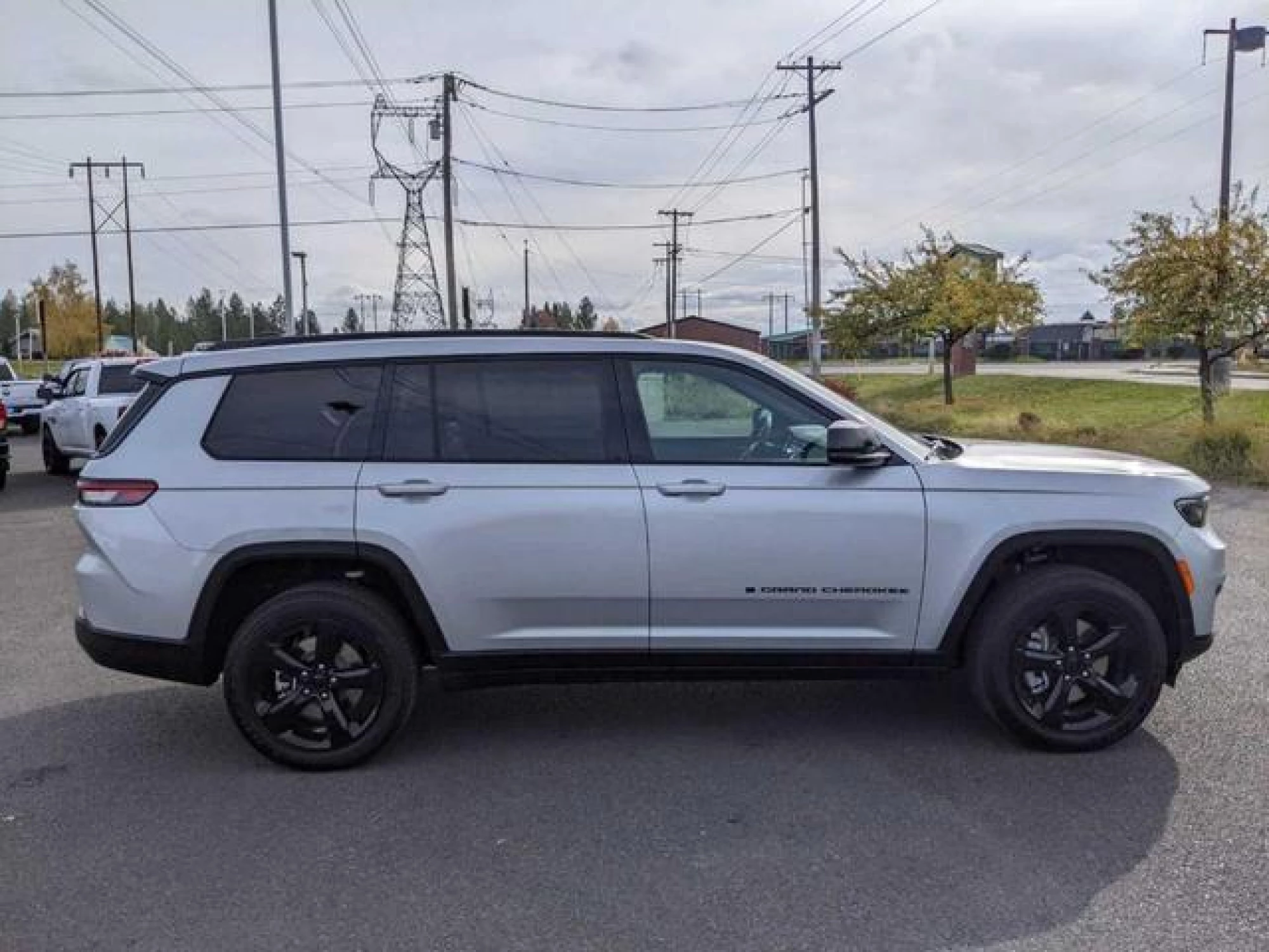 2023 Jeep Grand Cherokee L Laredo