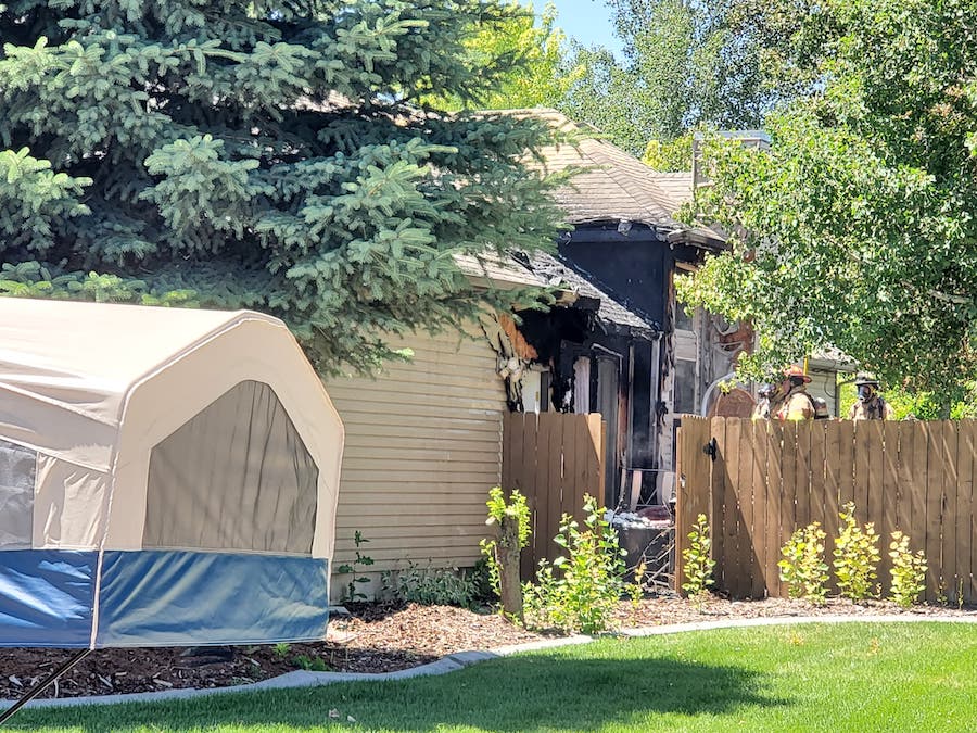 Crews extinguish large house fire in Idaho Falls East Idaho News