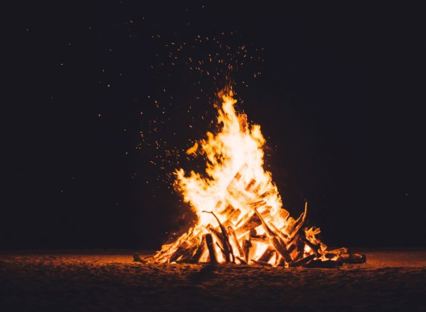 Christmas Tree Bonfire In Dover 2022 Ammon To Hold 'Icy Inferno' Christmas Tree Bonfire Event - East Idaho News