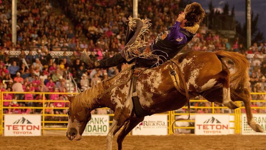 War Bonnet Round Up Photo