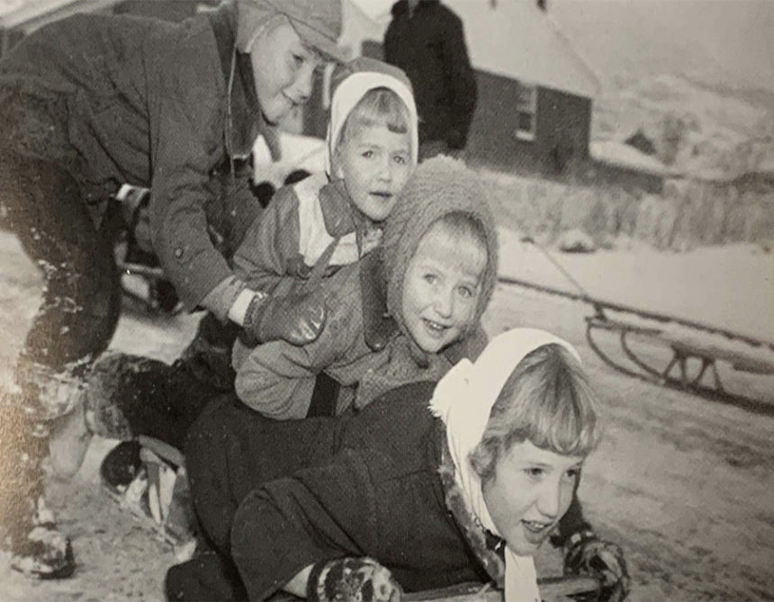 Idaho Falls kids sledding 1954
