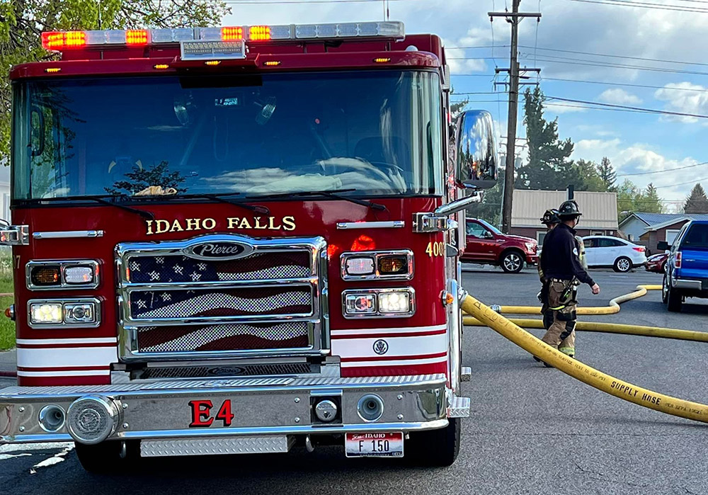 Crews battling house fire in Idaho Falls East Idaho News