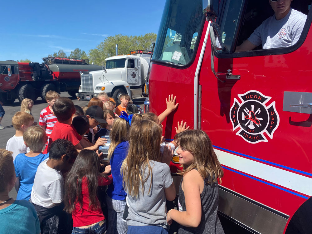 Ucon Fire Department invites elementary students to push in new