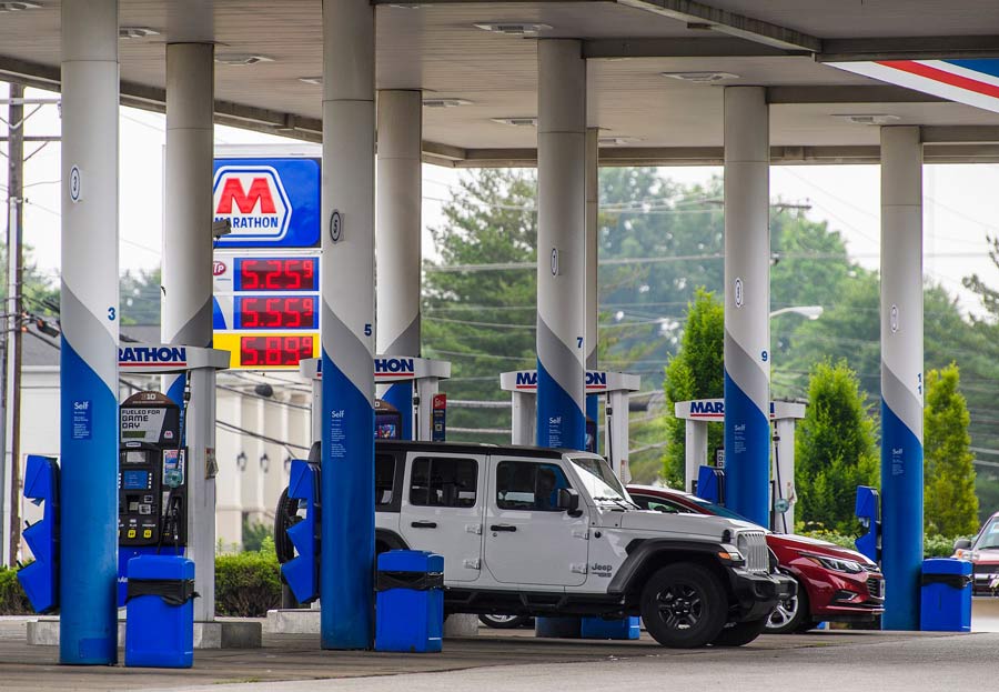 Average US gas price hits 5 for first time East Idaho News