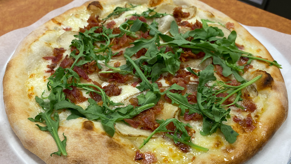 East Idaho Eats: The Parlor at Mack's Inn serves delicious pizza, creamy ice cream and more - Vimarsana News