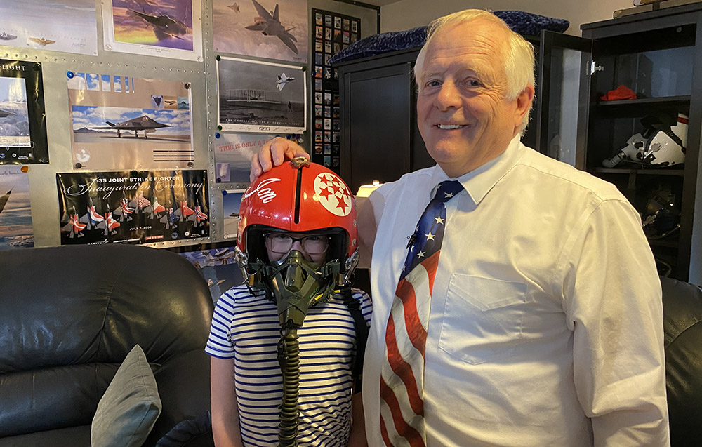 Jon Beesley, Rexburg's real-life 'Top Gun' fighter pilot, answers 7 Questions with Emmy - Vimarsana News