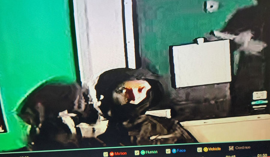 Police looking for leads after gaming store is burglarized - Vimarsana News