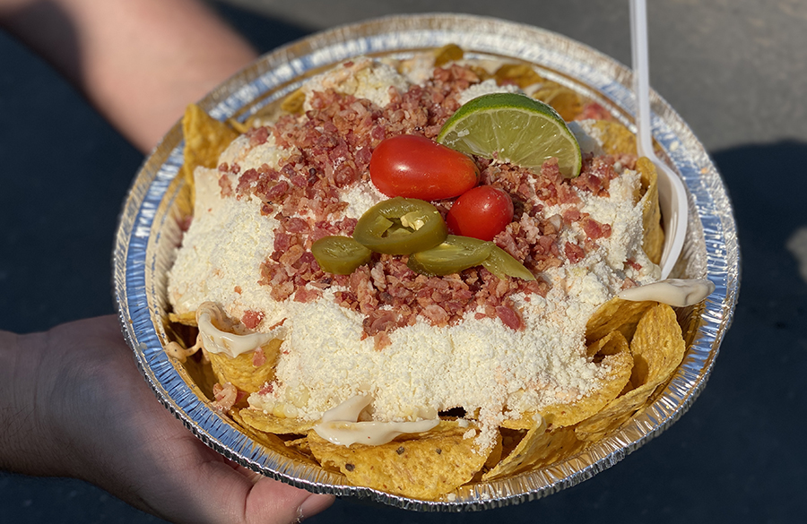 Feeding Frenzy: Mexican Crazy Corn serves up sweet fire dishes, fresh nachos and more at the fair - Vimarsana News