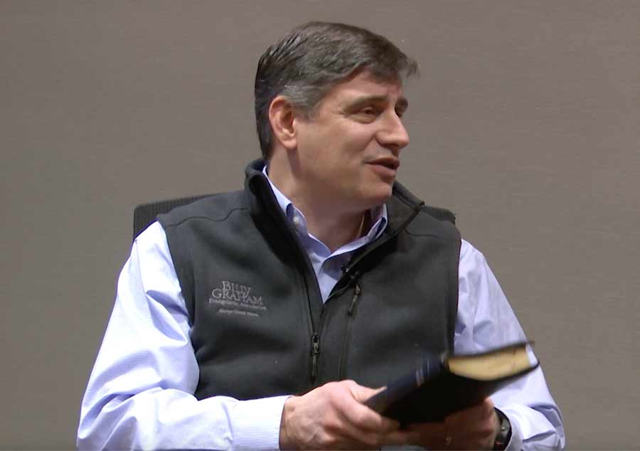 Will Graham, grandson of Billy Graham, bringing 'Look Up' tour to eastern Idaho - Vimarsana News