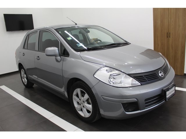 Nissan tiida 2016