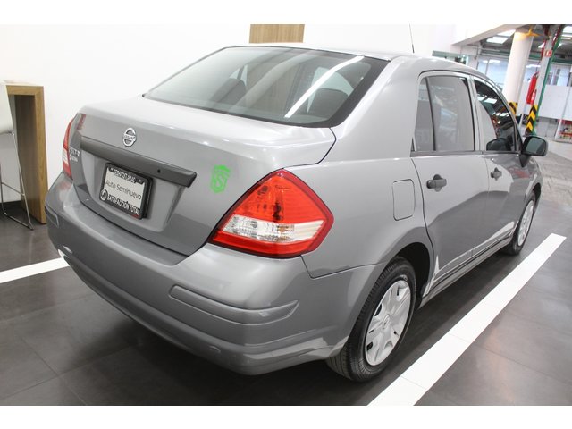 Nissan tiida 2014