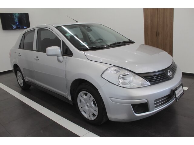 Nissan tiida 2016