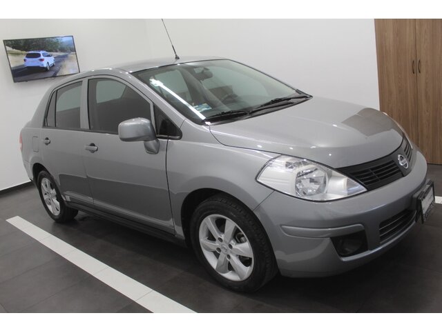 Nissan tiida 2016