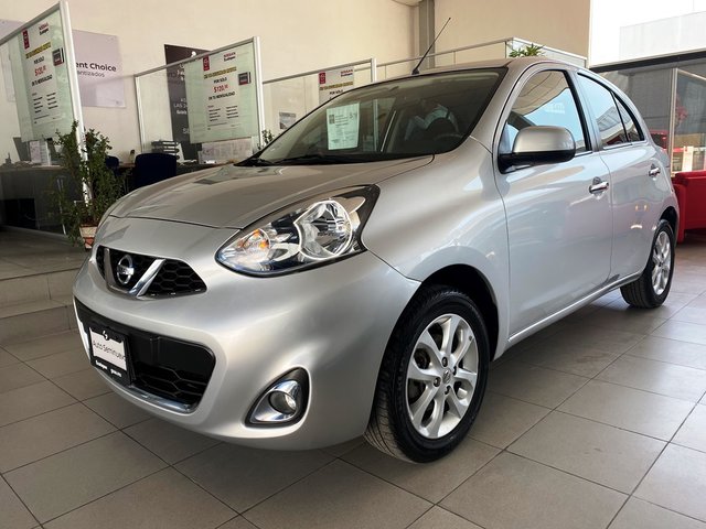 Розовый nissan march