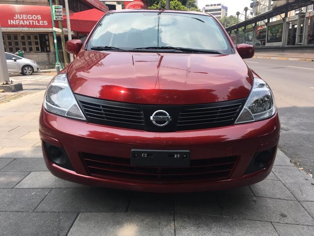 Nissan tiida 2014