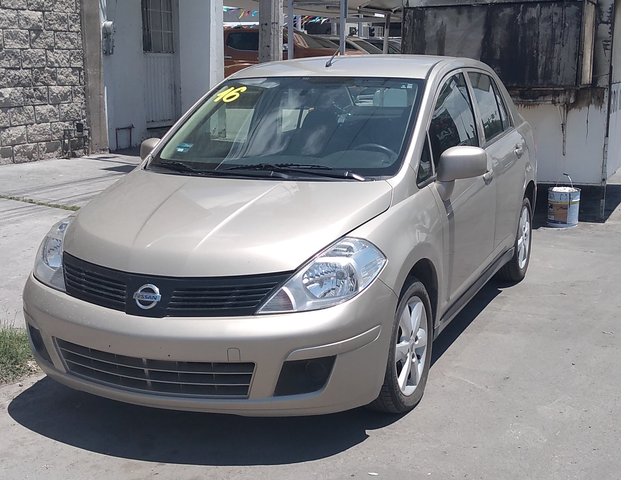 Nissan tiida 2016