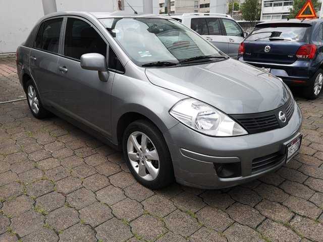 Nissan tiida 2014