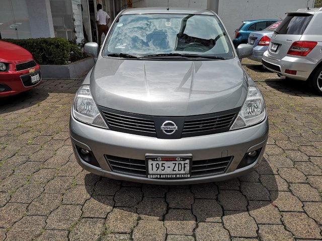 Nissan tiida 2014