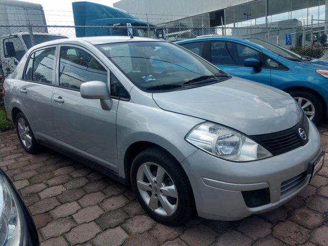 Nissan tiida 2014