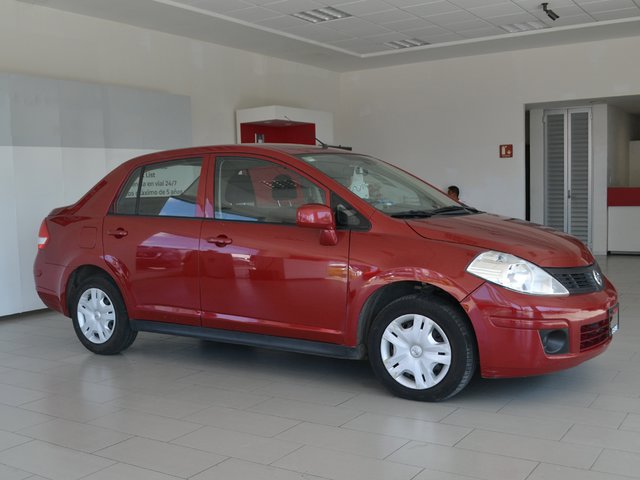 Nissan tiida 2014