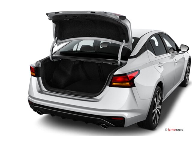 New Nissan Altima at San Francisco in izmo Nissan