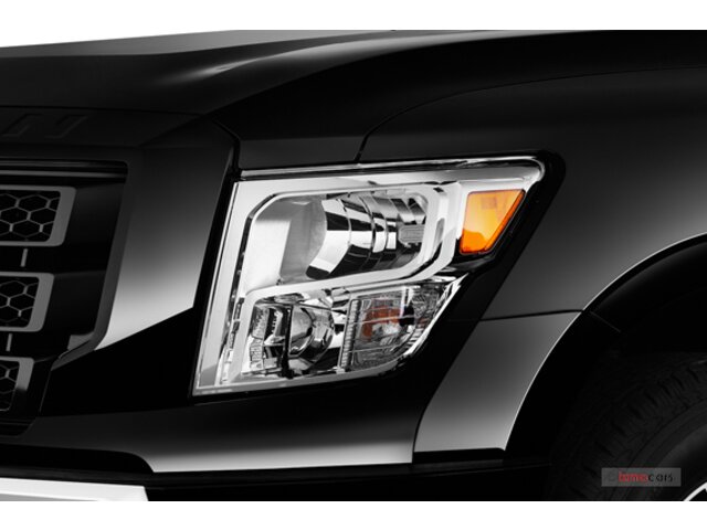 New Nissan Titan at San Francisco in izmo Nissan