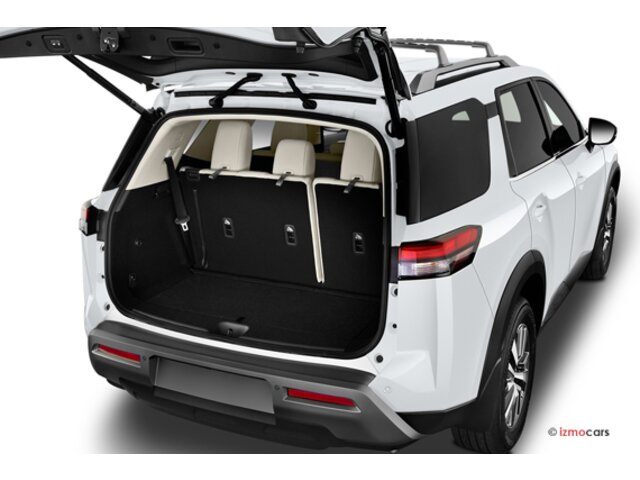 New Nissan Pathfinder at San Francisco in izmo Nissan