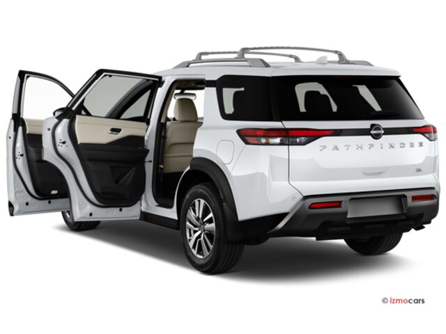 New Nissan Pathfinder at San Francisco in izmo Nissan
