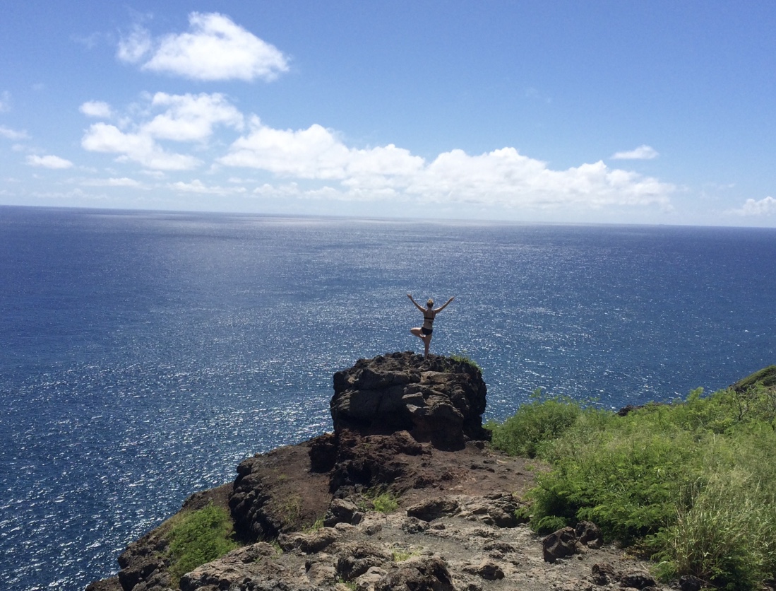 makapuu-lighthouse-hike-oahu-honolulu-hawaii-yoga