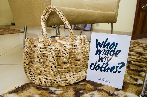 the-noces-handbag-with-sign-who-made-my-clothes-?