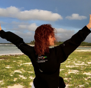 the-green-maya-project-founder-sara-renshaw-in-yoga-pose