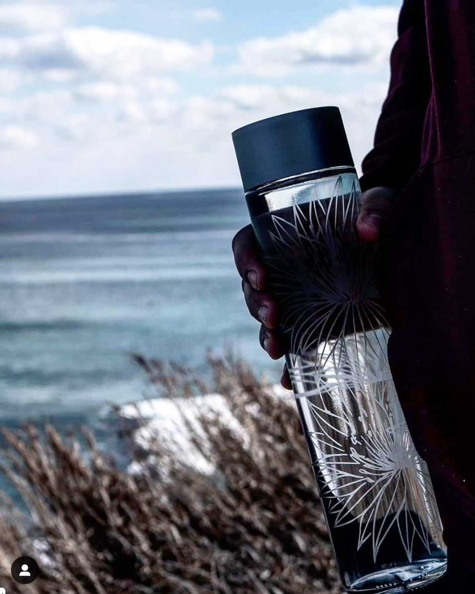 etching-bee-etched-glass-water-bottle