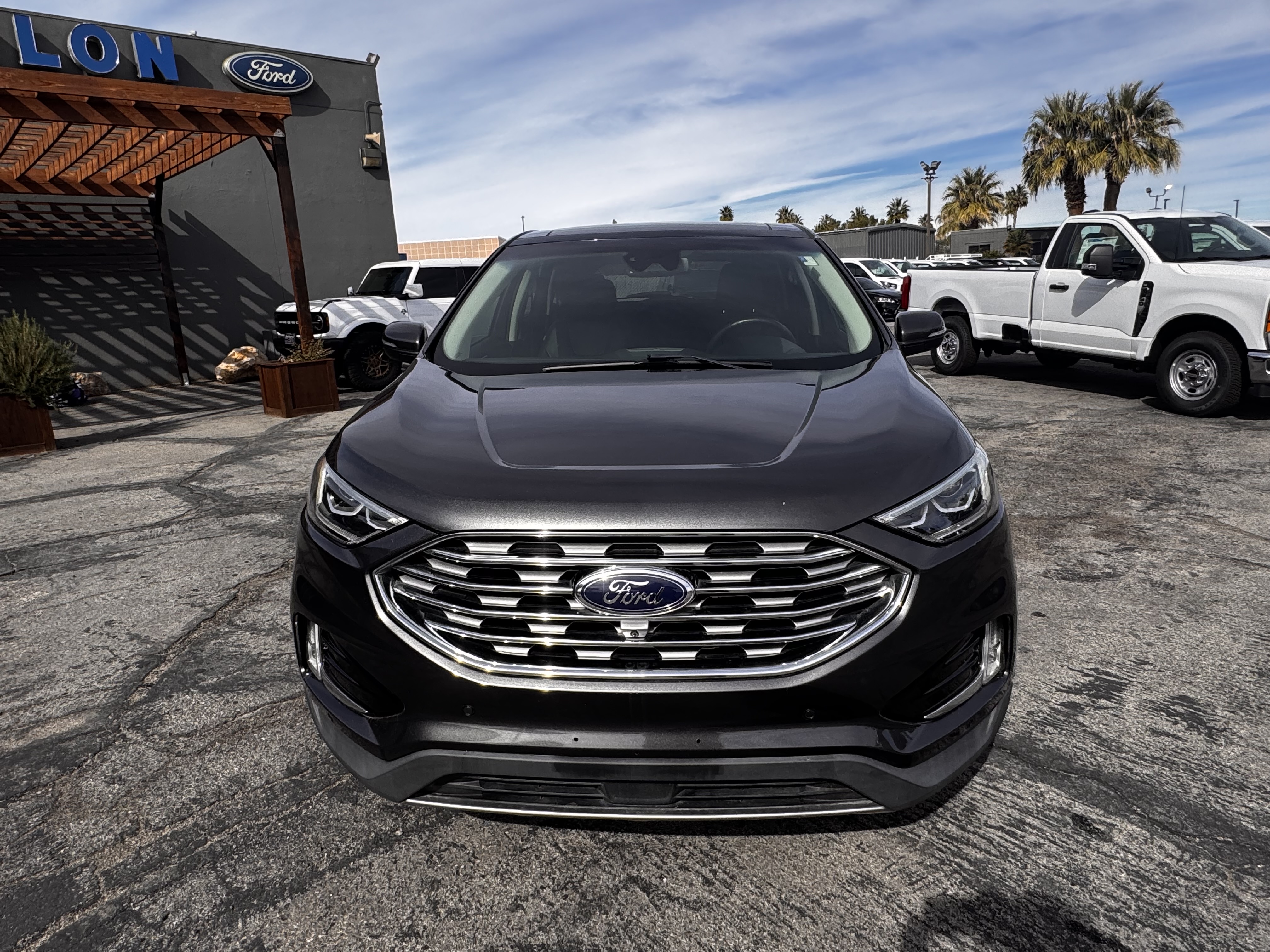 2020 Ford Edge Titanium's photo