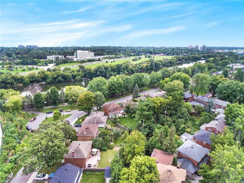 1958 Rideau River Drive, Ottawa, ON, K1S 1T9 1125224 MacGowan Team