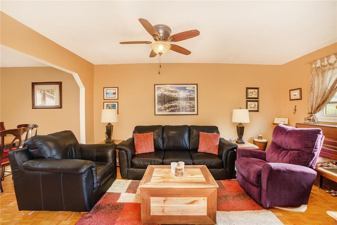 163 Rothesay Drive, Kanata, ON, K2L 1P2 1157508 MacGowan Team