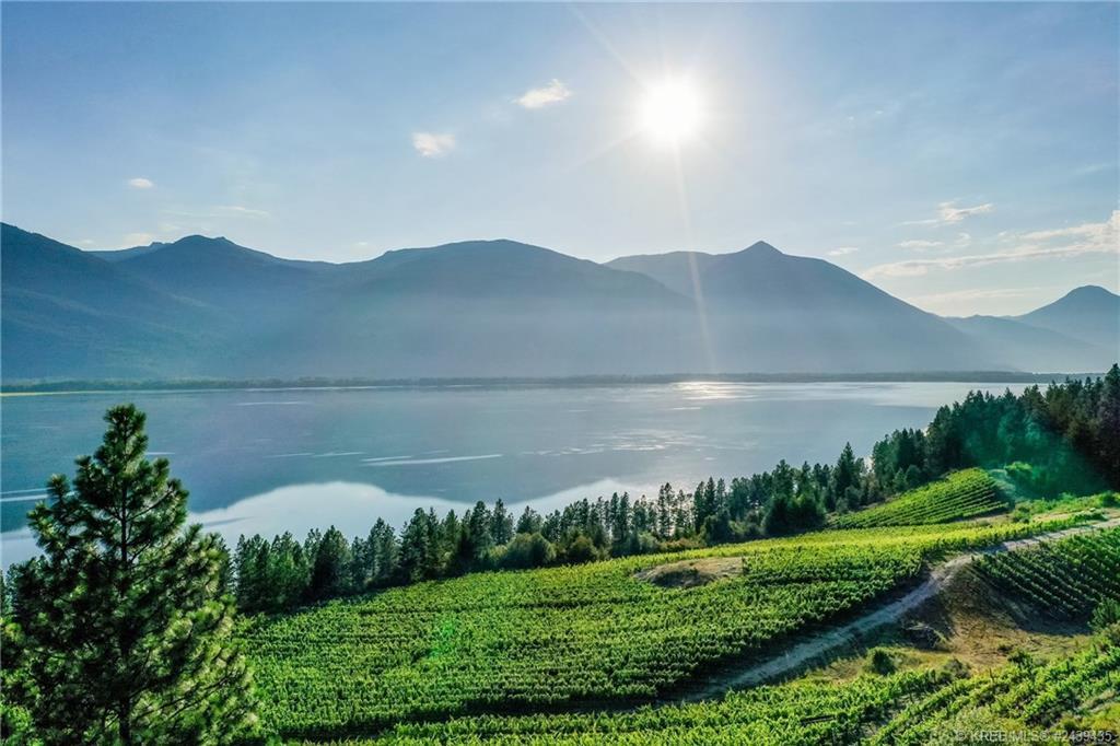 5566 3A Highway, Wynndel, BC 2439435 RE/MAX Elk Valley