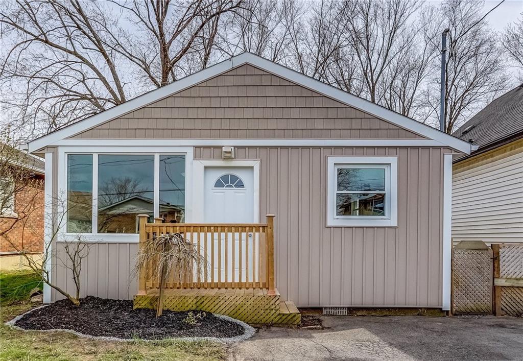 38 Alexandra Boulevard, St. Catharines, ON, L2P 1J9 30802679 The