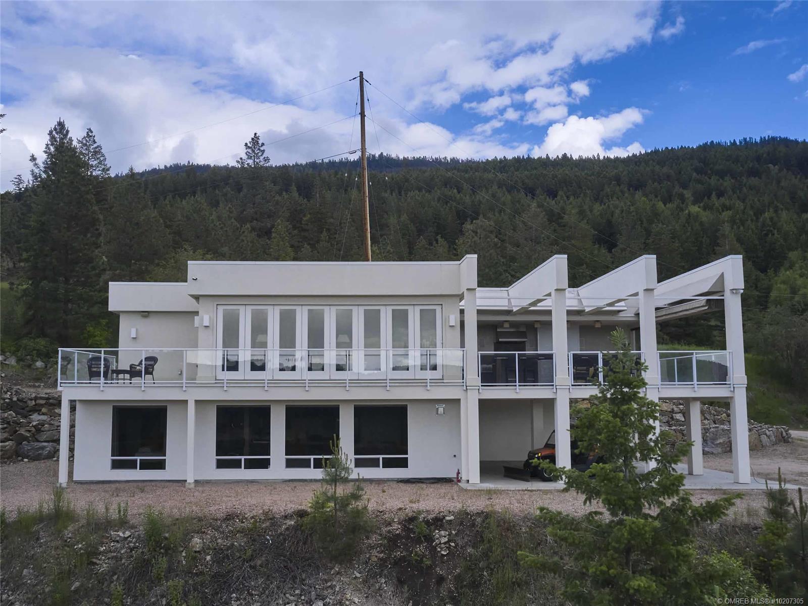 5668 Oyama Lake Road, Lake Country, BC, V4V 2C9 10207305 Dan Reinhardt