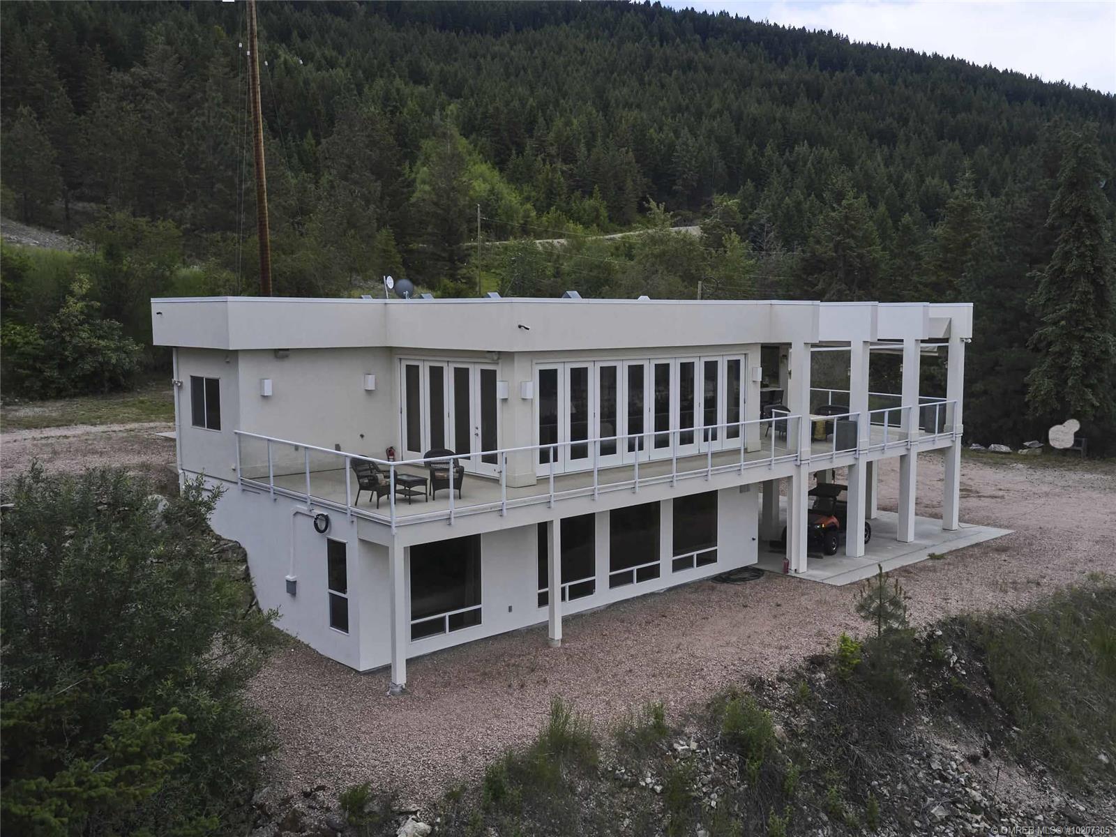 5668 Oyama Lake Road, Lake Country, BC, V4V 2C9 10207305 Dan Reinhardt