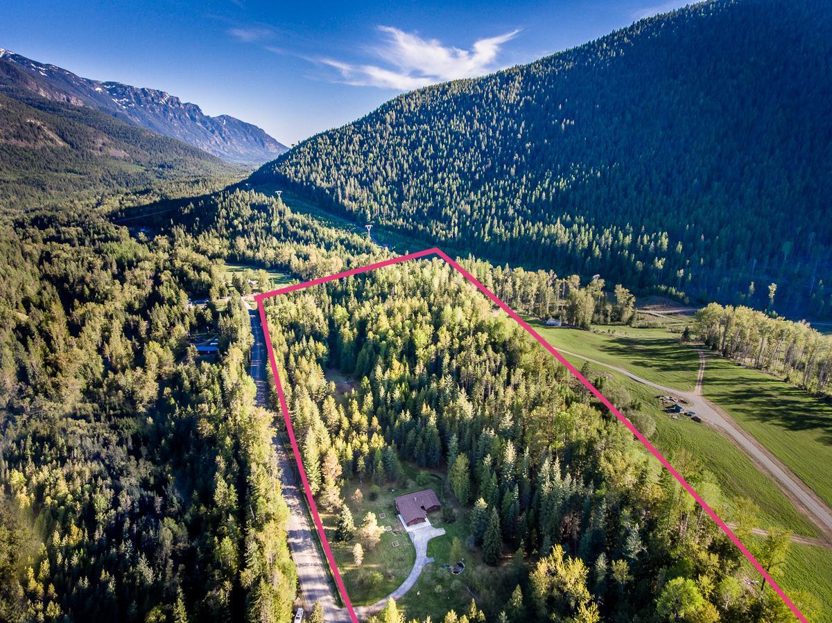 1655 Lakeview Arrow Creek Road, Arrow Creek, BC 2452585 RE/MAX Elk