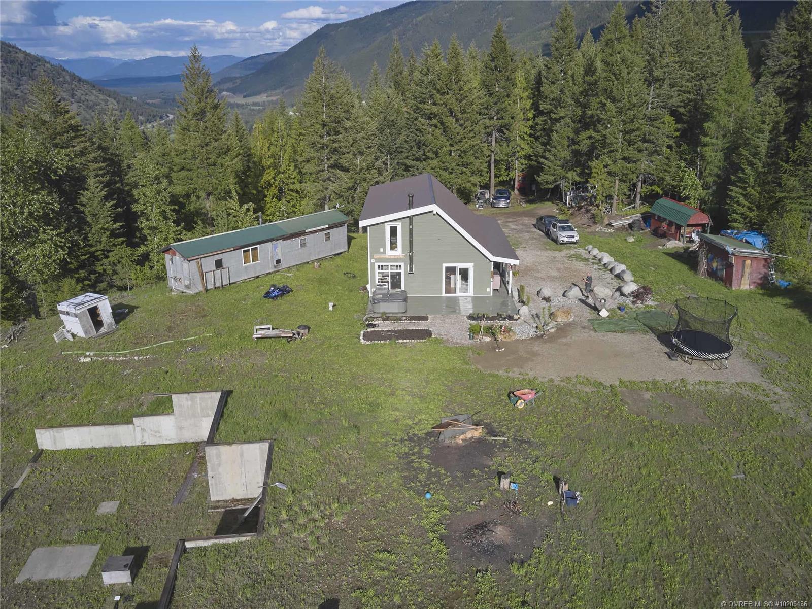 4975 Metcalfe Road, Falkland, BC, V0E 1W1 10205486 Dan Reinhardt