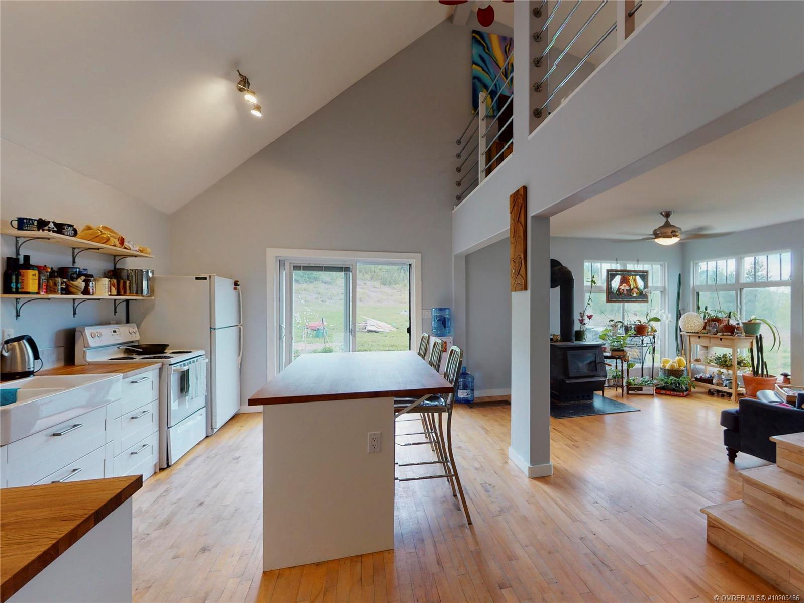 4975 Metcalfe Road, Falkland, BC, V0E 1W1 10205486 Dan Reinhardt