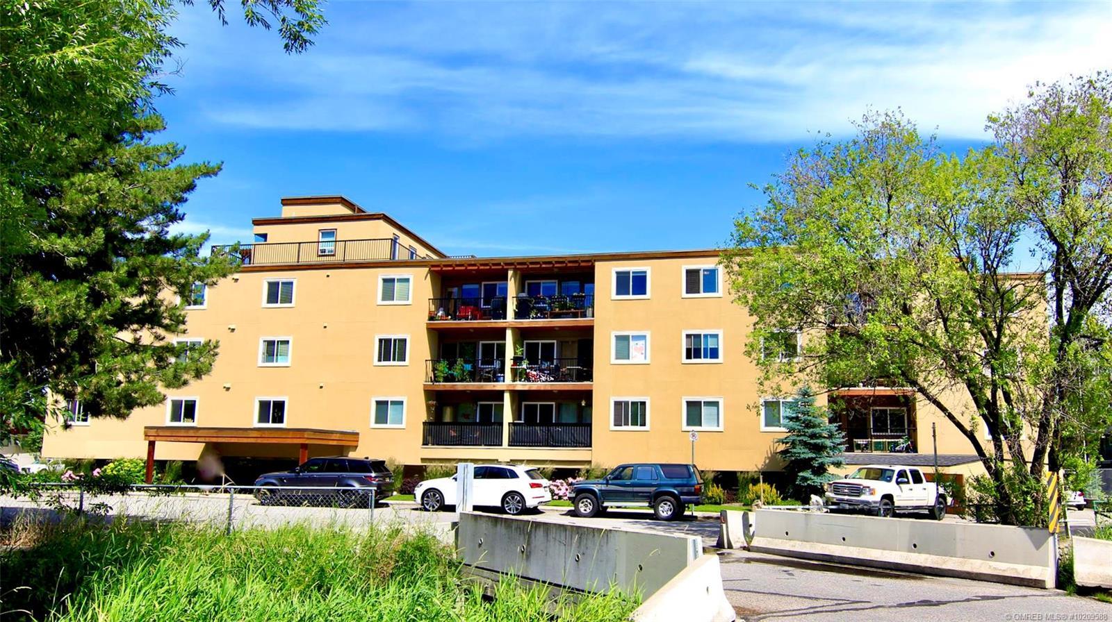 1777 Water Street, Kelowna, BC, V1Y 1K4 10209588 Chris Cyca