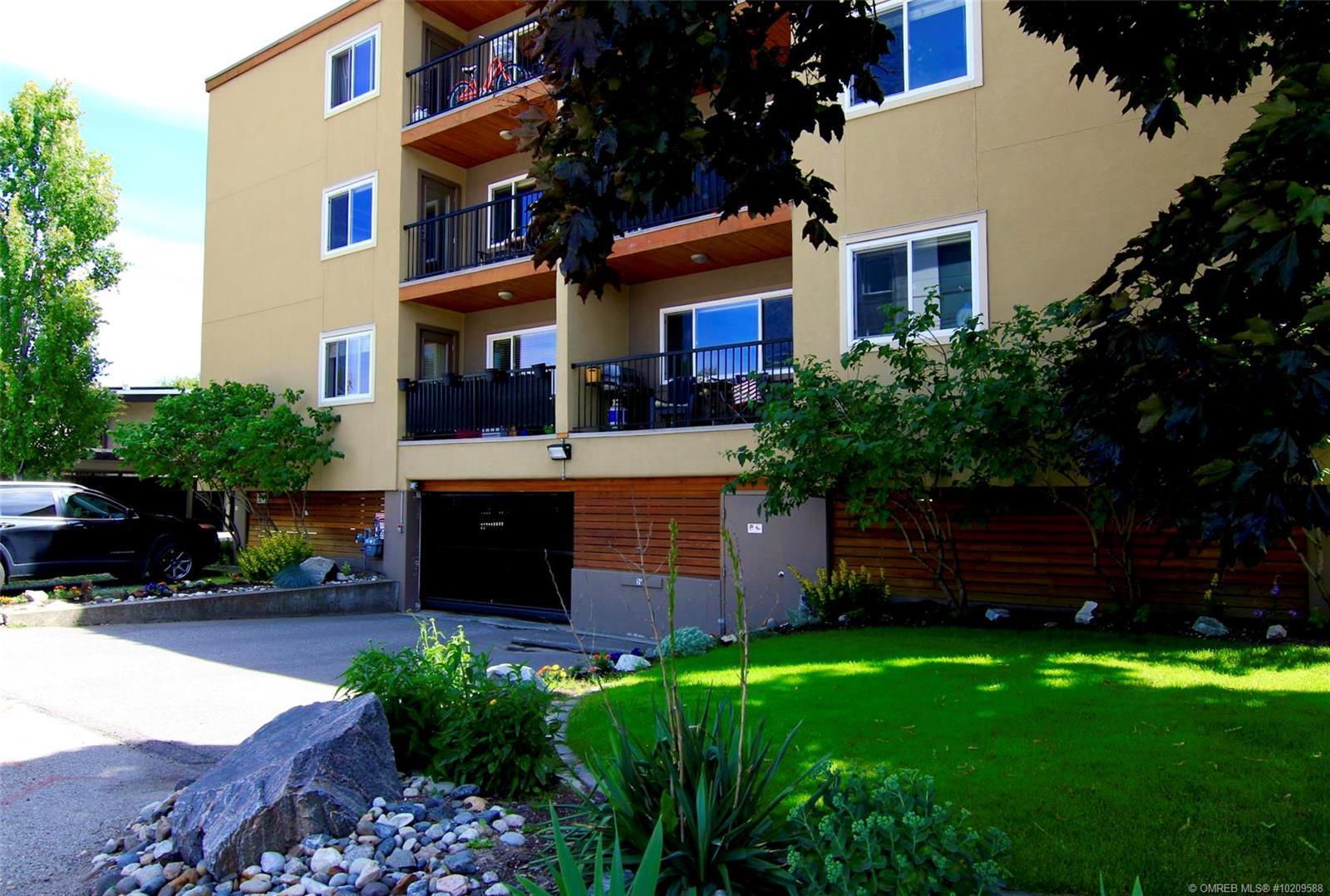 1777 Water Street, Kelowna, BC, V1Y 1K4 10209588 Chris Cyca