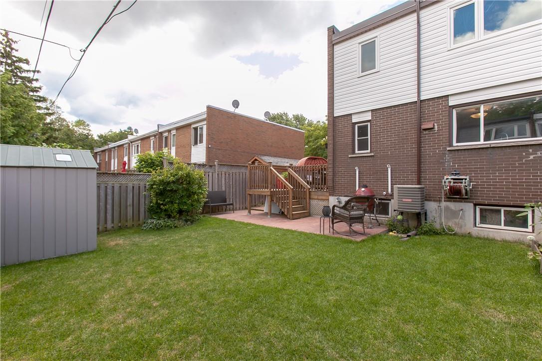 2383 Maryvale Court, Burlington, ON H4082683 The Rocca Sisters Team