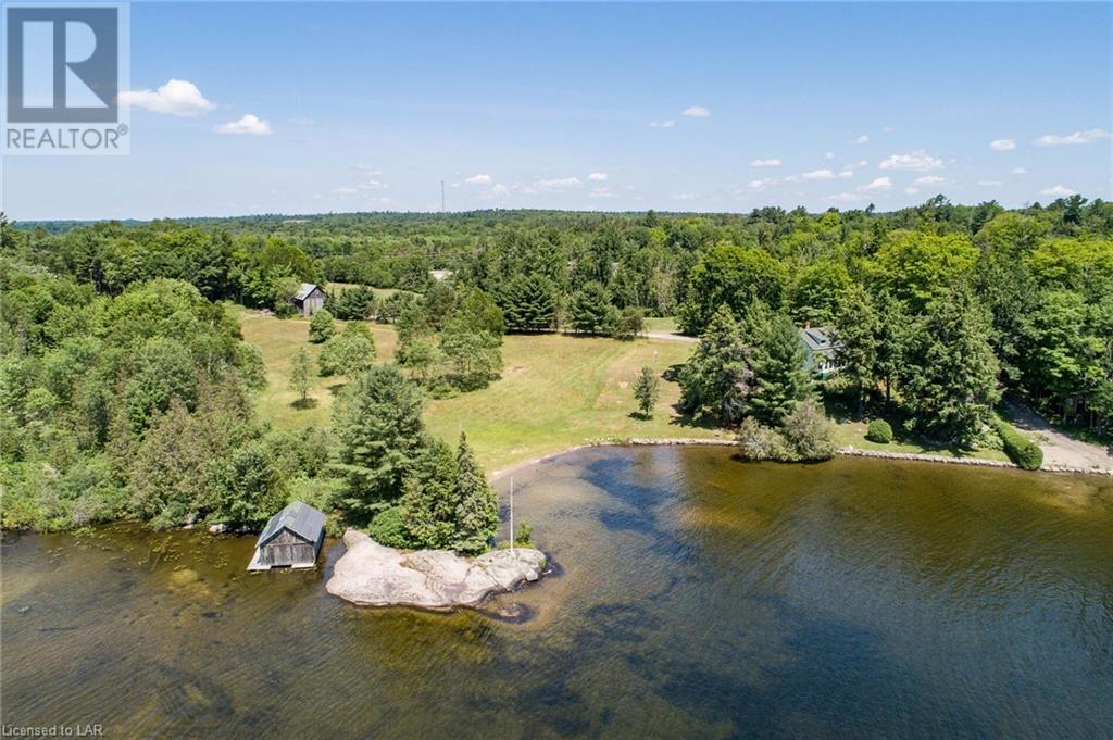 20 Beley Point Road, Rosseau, ON, P0C 1J0 274860 Laura and Derek in