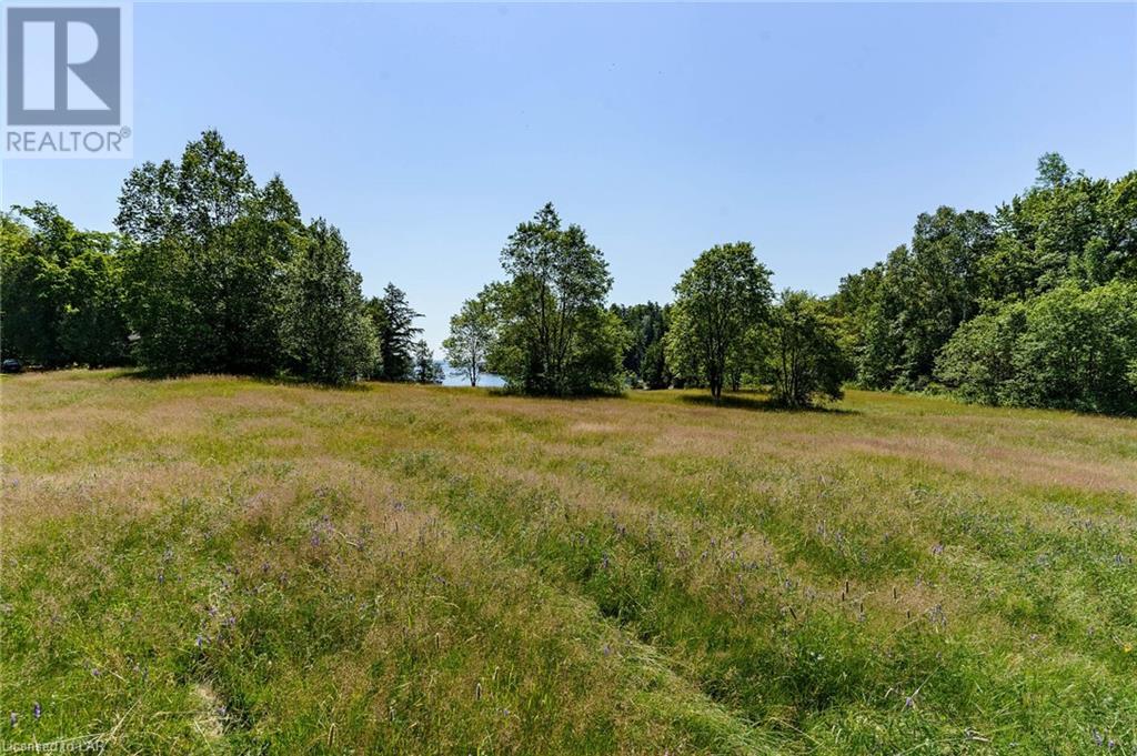 20 Beley Point Road, Rosseau, ON, P0C 1J0 274860 Laura and Derek in