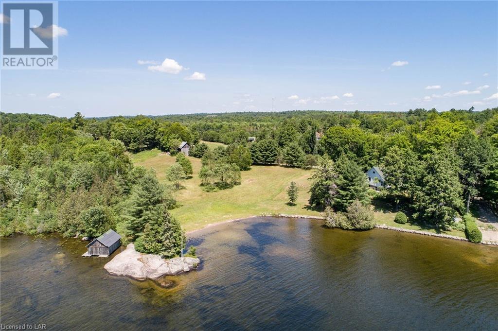 20 Beley Point Road, Rosseau, ON, P0C 1J0 274860 Laura and Derek in